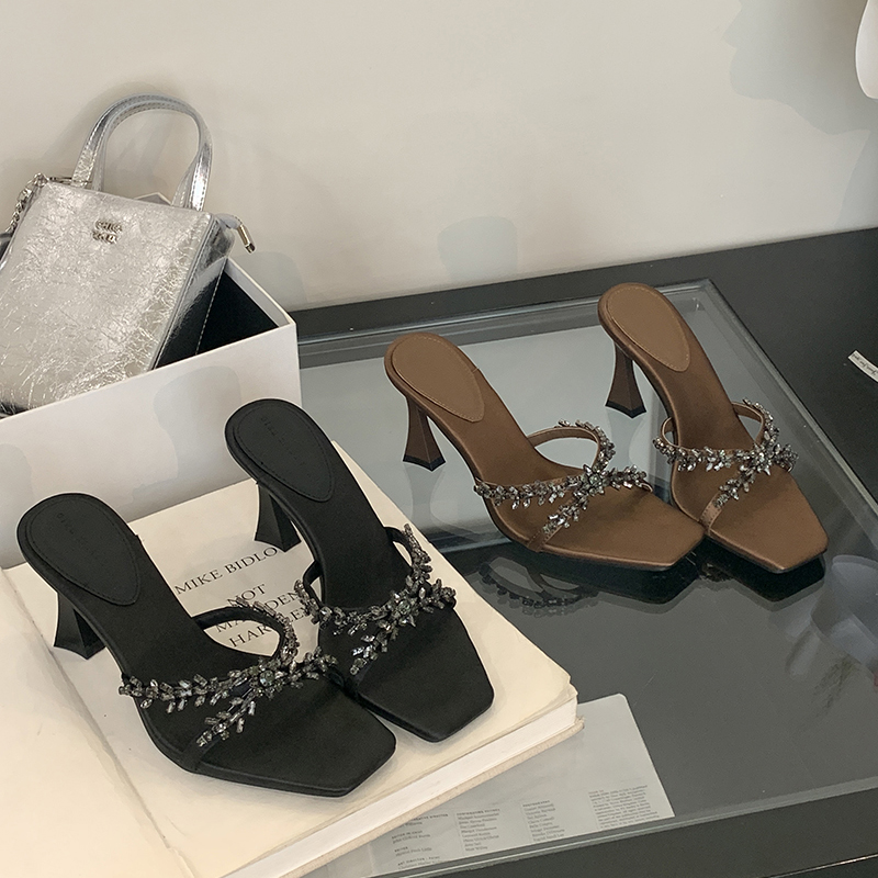 2025 Summer European and American Runway Style High Heel Sandals Luxury Rhinestone Satin Open Toe Fashion Square Toe Women’s Shoes